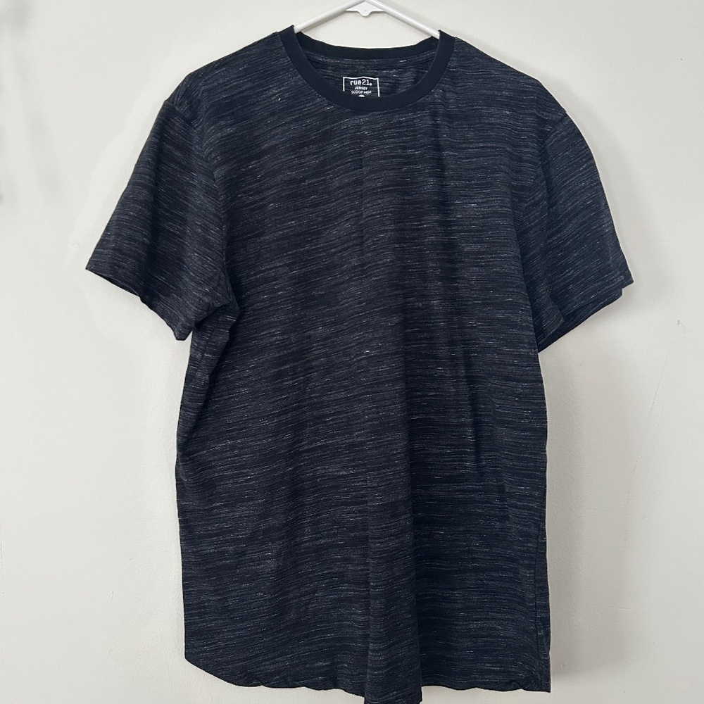 🌼Rue21 Jersey Scoop Hem Tee Shirt